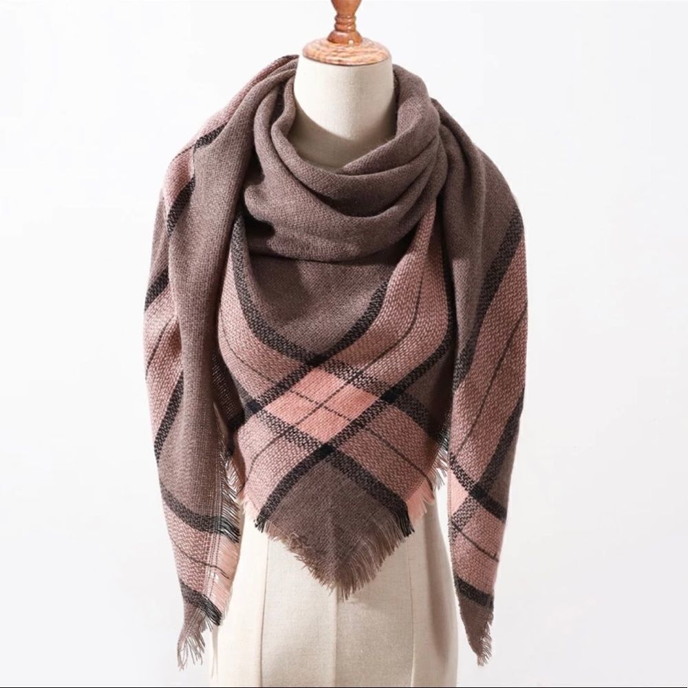 MULTI SEASON OVERSIZED PLAID BLANKET SCARF‎
